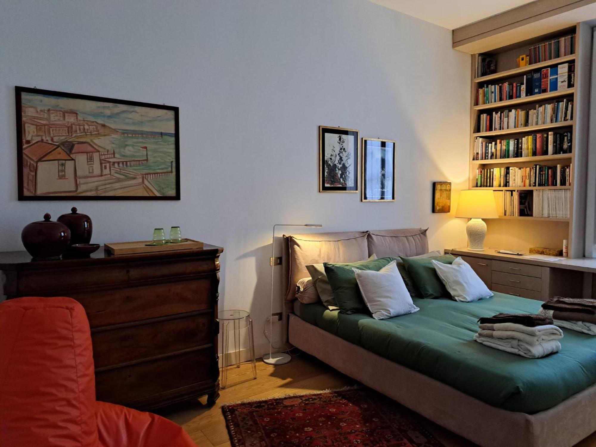 Casa Mari - Free Secure Parking, Breakfast, Private Bathroom, Wifi, Garden, Aircon, 3 Min Walk To Metro And Train Station Milano Eksteriør bilde