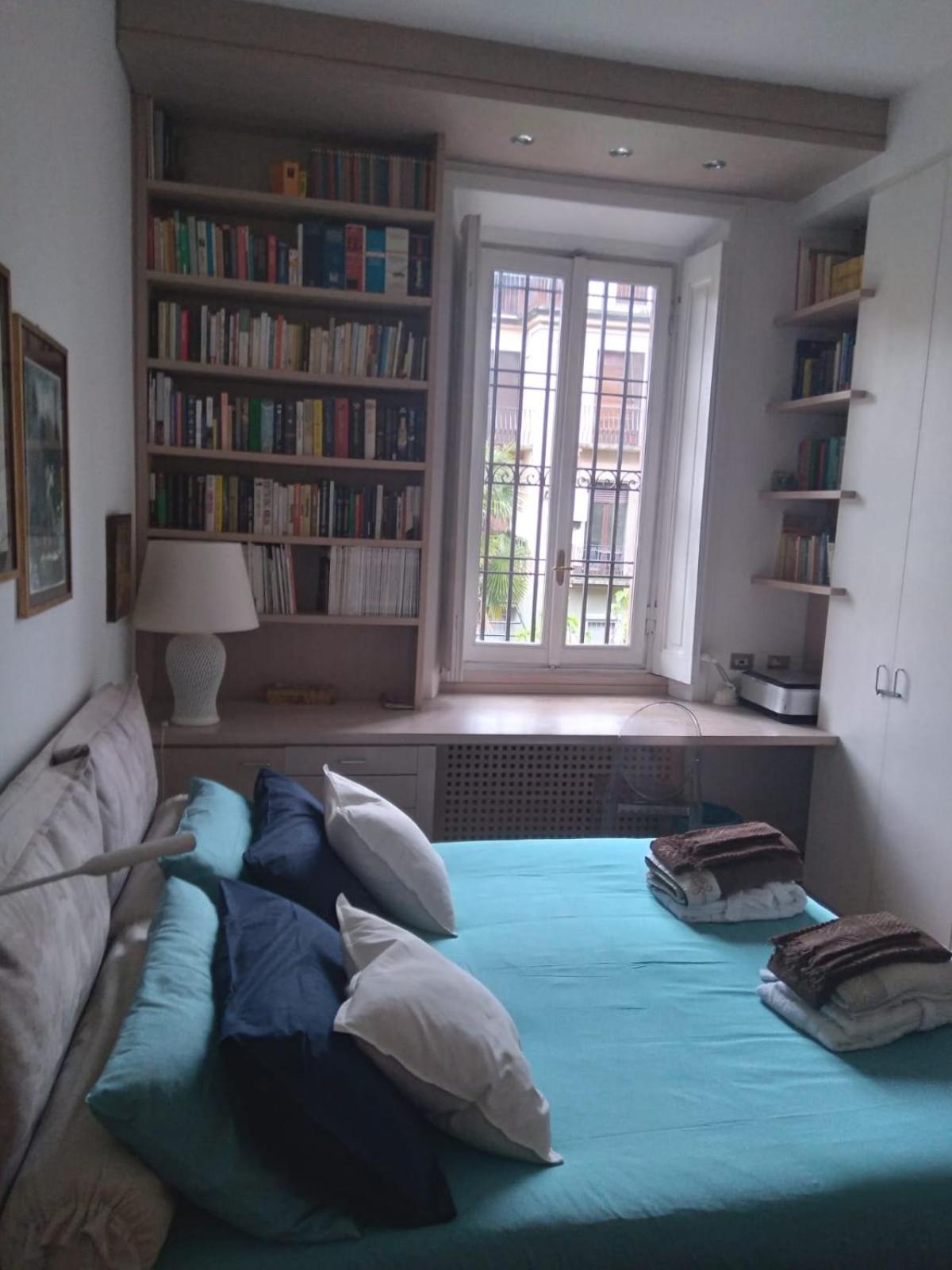 Casa Mari - Free Secure Parking, Breakfast, Private Bathroom, Wifi, Garden, Aircon, 3 Min Walk To Metro And Train Station Milano Eksteriør bilde