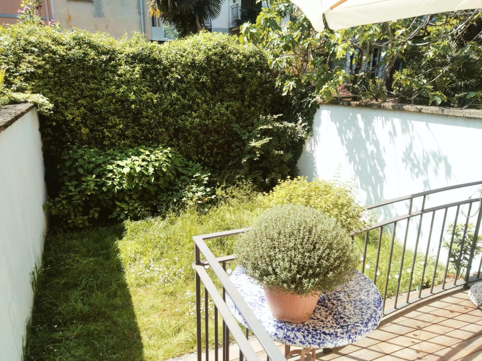 Casa Mari - Free Secure Parking, Breakfast, Private Bathroom, Wifi, Garden, Aircon, 3 Min Walk To Metro And Train Station Milano Eksteriør bilde