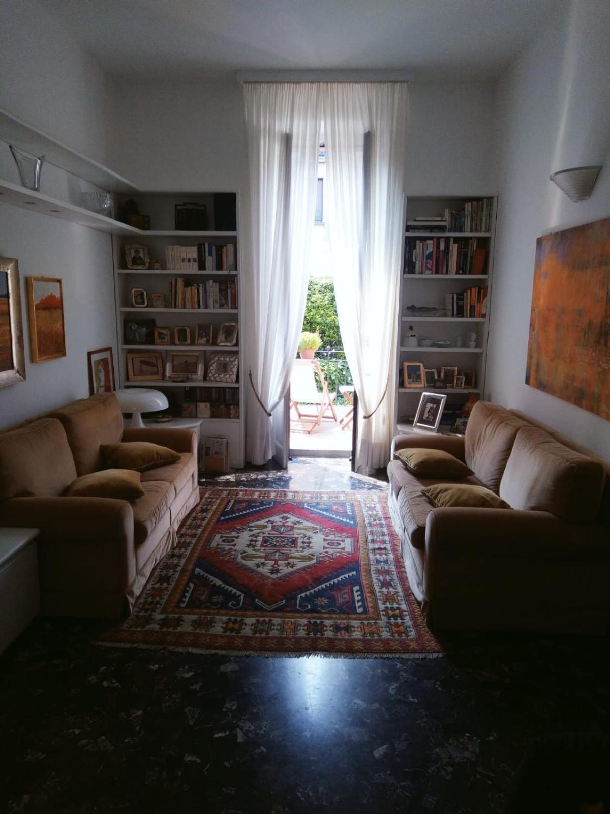 Casa Mari - Free Secure Parking, Breakfast, Private Bathroom, Wifi, Garden, Aircon, 3 Min Walk To Metro And Train Station Milano Eksteriør bilde